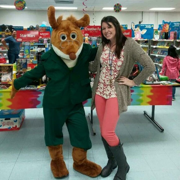 Like this listing to bookmark my closet! - Picture 5 of 8